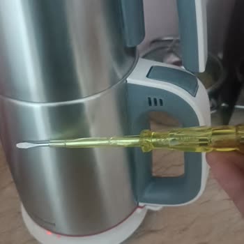 Elektrik Kaçağı Yapan Çay Makinesi Ve İlgisiz Müşteri Hizmetleri