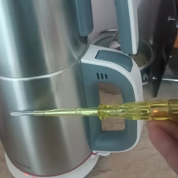 Elektrik Kaçağı Yapan Çay Makinesi Ve İlgisiz Müşteri Hizmetleri