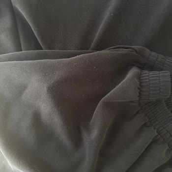 Pahalı Eşofman Takımı İlk Yıkamada Deforme Oldu