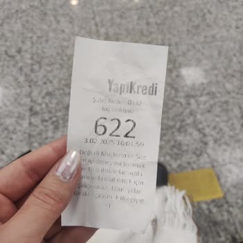 Yapı Kredi Sarıgazi Şubesi'nde Temsilci Eksikliği Ve Uzun Bekleme Süresi