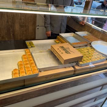 Seç Baklavaları İstanbul'da Hayal Kırıklığı: Kalitesiz Baklava Deneyimi