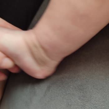 Sağlık Bakanlığı Hastanede İhmal Ve Bilgi Eksikliği: Küçük Bebeğin Zor Anları