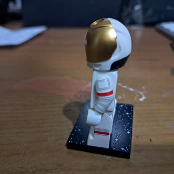 Astronot Setinde Fabrika Hatası: Kask Birleşmiyor