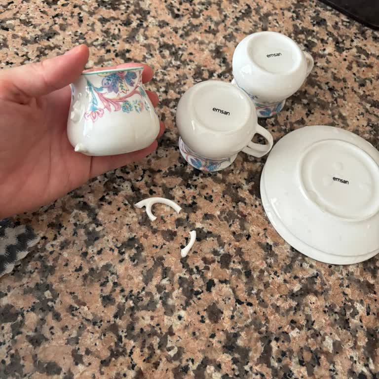 Karaca'dan Beklenmeyen Olumsuz Yanıt: Fincan Takımı Hayal Kırıklığı