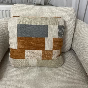 Yanlış Yastıklar Ve Uyumayan Sehpa Sorunu