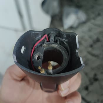 Heifer Dikey Süpürgemin Kırık Parçası İçin Çözüm Bekliyorum