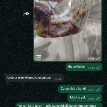 Çiçekli Bardaklarda Su Alma Ve Küflenme Sorunu