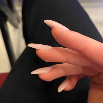 Protez Tırnakta Hayal Kırıklığı: Beklentiler Karşılanmadı