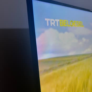 Grundig TV Tamirinde Işık Sızması Ve Kusurlu Hizmet