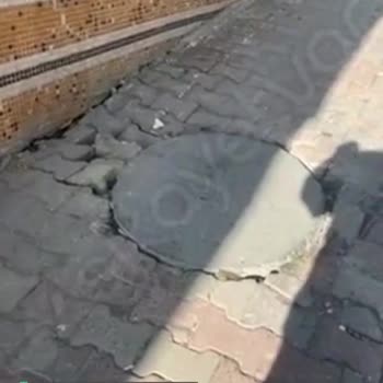İstanbul Büyükşehir Belediyesi Kaldırım Çökmesi Ve Yaya Can Tehlikesi!