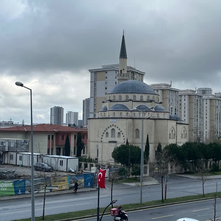 Diyanet İşleri Başkanlığı Bahçeşehir Camii'nde İmam Krizi: Lojman Eksikliği Sorunu