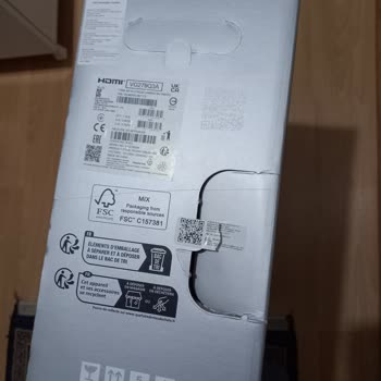 Ölü Piksel Ve Yırtık Garanti Etiketi Sorunu