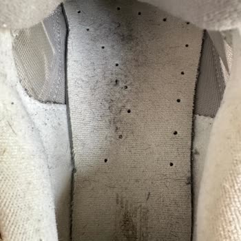 Online Lostra Ayakkabı Tamirinde İletişim Krizi Ve Gecikme