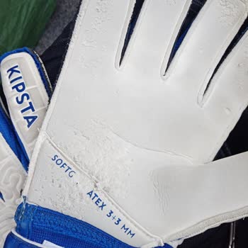 Kipsta Kaleci Eldivenlerinin Dayanıklılığı Hakkında Sorun