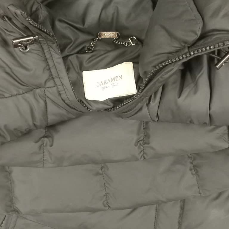 Su Geçirmez Denilen Mont Karşısında Hayal Kırıklığı