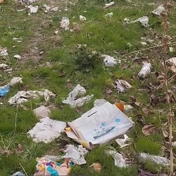 Odunpazarı Belediyesi Boş Arsada Çöp Yığını!