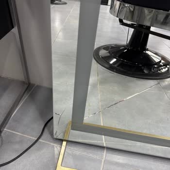 Yanlış Ve Kırık Ürünler, İlgisiz Hizmet