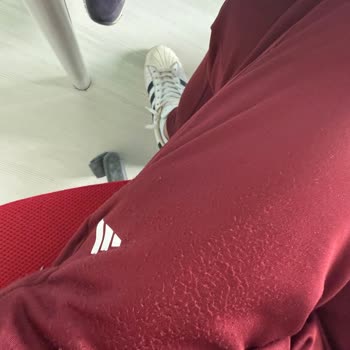 FLO Mağazasından Alınan Adidas Eşofman Takımında Kalite Sorunu