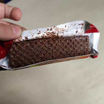 Ülker Çikolatalı Gofret Bozuk Çıktı, Güven Sarsıldı