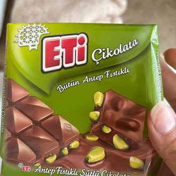 Çikolata İçindeki Fıstık Kabukları Tehlike Saçıyor