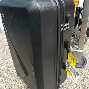 Valiz Hasarı Ve Yetersiz Müşteri Hizmetleri