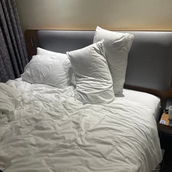 Holiday Inn Express Ankara Airport – Rude Staff, Uncomfortable Beds, and Poor Heating