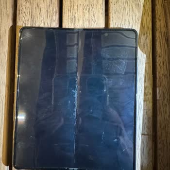Samsung Z-Fold 4: Onarımda Kırılan Ekran Ve Servis Sorunları