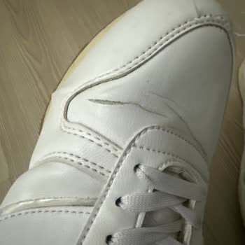 FLO Mağazasında Alınan Spor Ayakkabının Kalite Sorunu