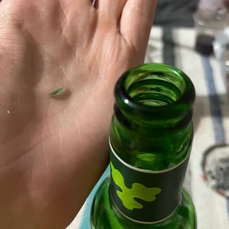 Carlsberg Ürününde Cam Parçası Şoku