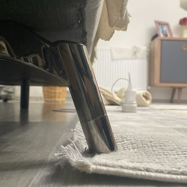 Enza Home'dan Alınan Koltukta Sürekli Ayak Kırılması Sorunu