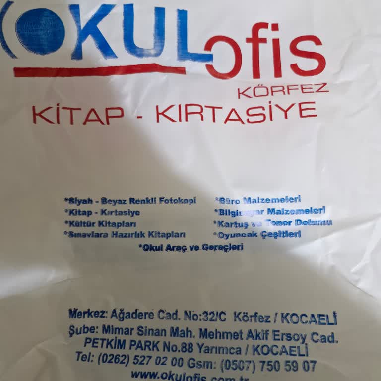 Müşteri Hizmetlerinde İlgisizlik Ve Telefon Bağımlılığı