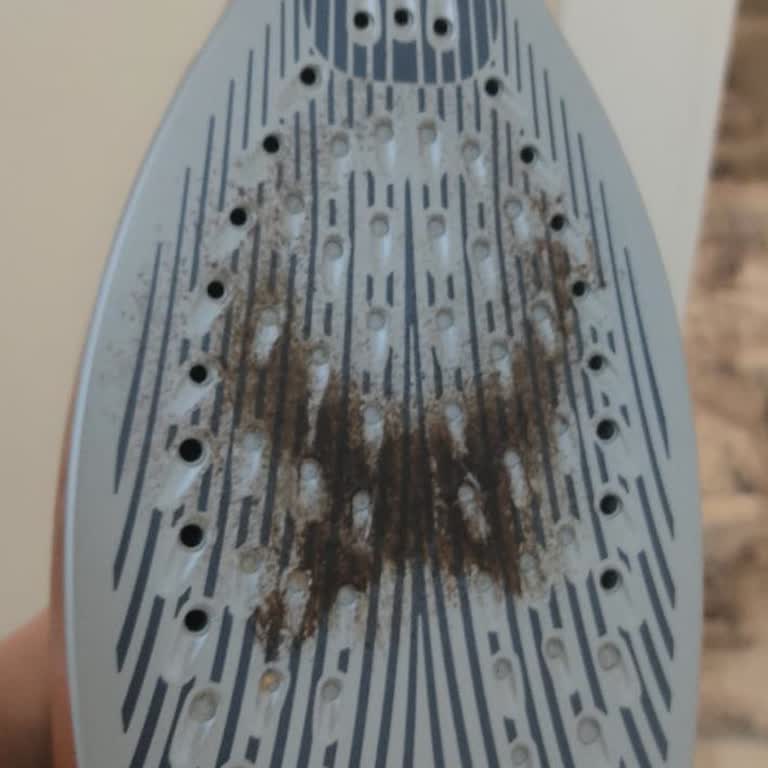 Philips Ütü Tabanı Sorunu: Yanmaz Özelliği Hayal Kırıklığı