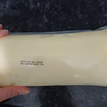 Son Tüketim Tarihi Gelmeden Şişen Kaşar Peyniri