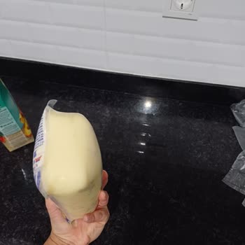 Son Tüketim Tarihi Gelmeden Şişen Kaşar Peyniri