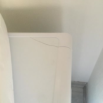 Kırık Çamaşır Kurutma Makinesi Ve Geciken Değişim