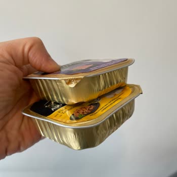 Son Kullanma Tarihi Silinmiş Mamalarla Hayvan Sağlığı Tehlikede!