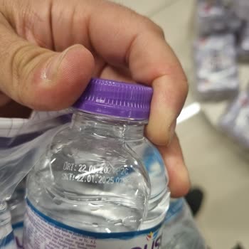 Tarihi Geçmiş Bebek Suyu Satışı İle Sağlık Riski