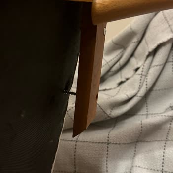 Vivense'den Aldığım Köşe Koltuğun Orta Ayağı Kırıldı