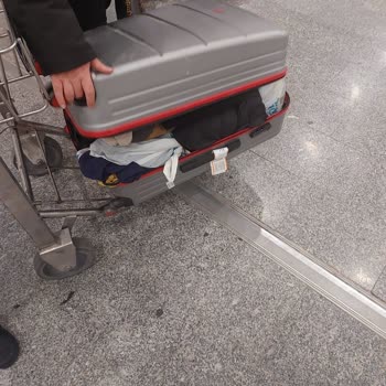 Sunexpress Uçuşunda Valiz Hasarı Ve Çözüm Eksikliği