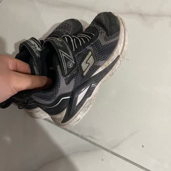 Skechers Ayakkabı Koku Problemi Ve Olumsuz İnceleme Yanıtı