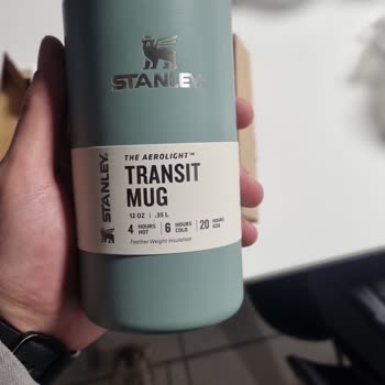 Stanley Plastik Kokusu Sorunu Yaşatan Termos