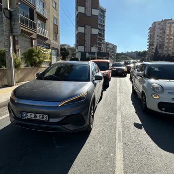 İzmir'de Kırmızı Işıkta Duran Aracıma Çarpan Şoför Ve Migros Sanal Market'in İlgisizliği