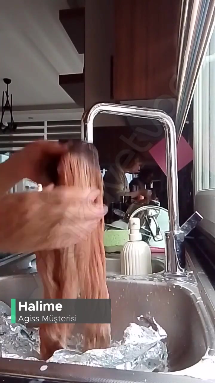 Agiss Tonlarca Para Verdiğim Saçım Yandı Yandı! videonun kapak resmi
