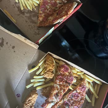 Terra Pizza'da Hayal Kırıklığı: Siparişin Özensiz Sunumu