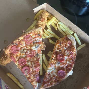 Terra Pizza'da Hayal Kırıklığı: Siparişin Özensiz Sunumu