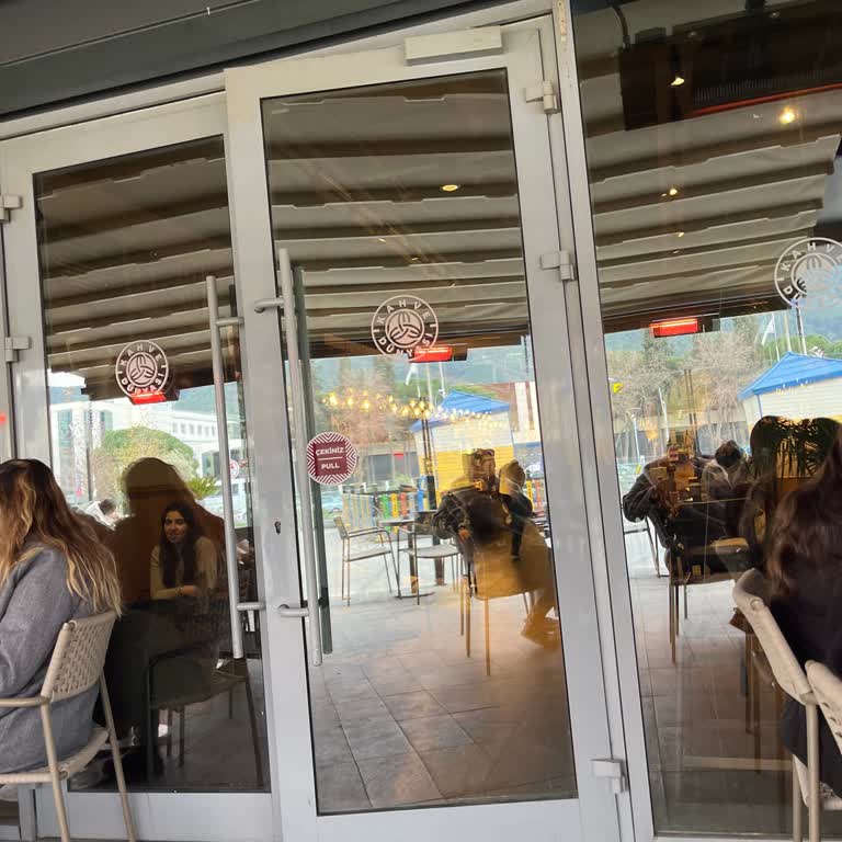 Kahve Dünyası'nda Uzun Bekleme Ve Kaba Hizmet Sorunu