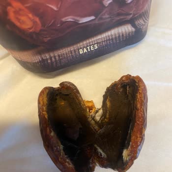 Siyah Çıkan Hurma İle Misafire Rezil Olma