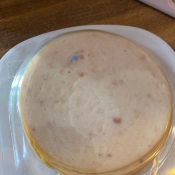 Maret Hindi Füme Ürününde Hijyen Sorunu: Eldiven Parçası Şoku!