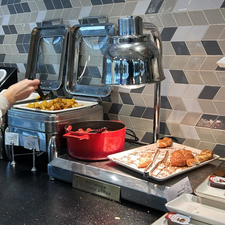 Sabiha Gökçen Havalimanı Salonu Hijyen Ve Hizmet Kalitesi Sorunları