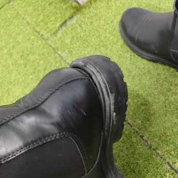Zara Botlarının Kalitesi Hayal Kırıklığı Yarattı